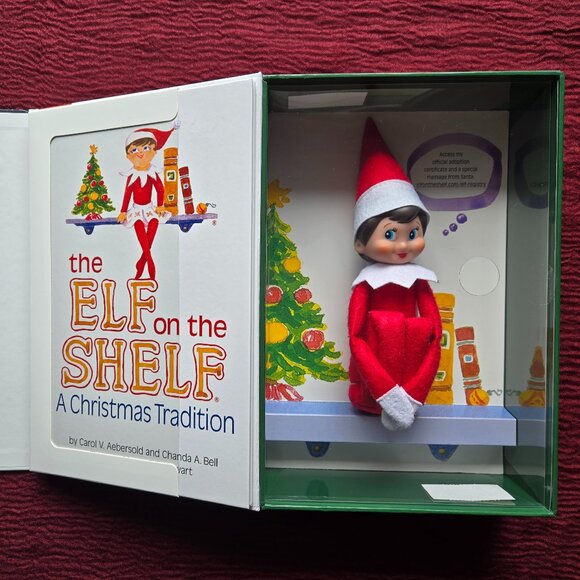 COPY - Elf on the Shelf Girl Doll and Book for a Childs Christmas Memories (NWT) - Picture 6 of 6